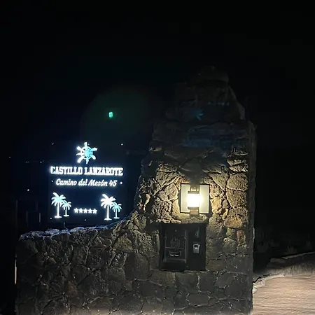 Apartment Castillo Lanzarote Bentley - Luxury -sleep In A Volcanic Cave *