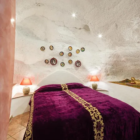 Apartment Castillo Lanzarote Bentley - Luxury -sleep In A Volcanic Cave