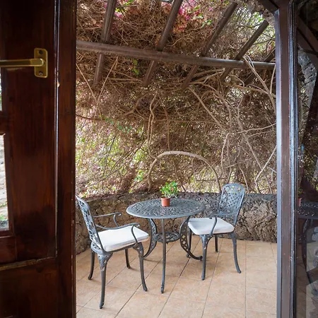 Apartment Castillo Lanzarote Bentley - Luxury -sleep In A Volcanic Cave