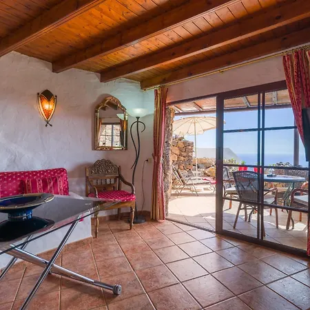 Apartment Castillo Lanzarote Bentley - Luxury -sleep In A Volcanic Cave Tias