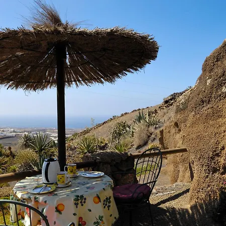 Castillo Lanzarote Bentley - Luxury -sleep In A Volcanic Cave Apartment Tias